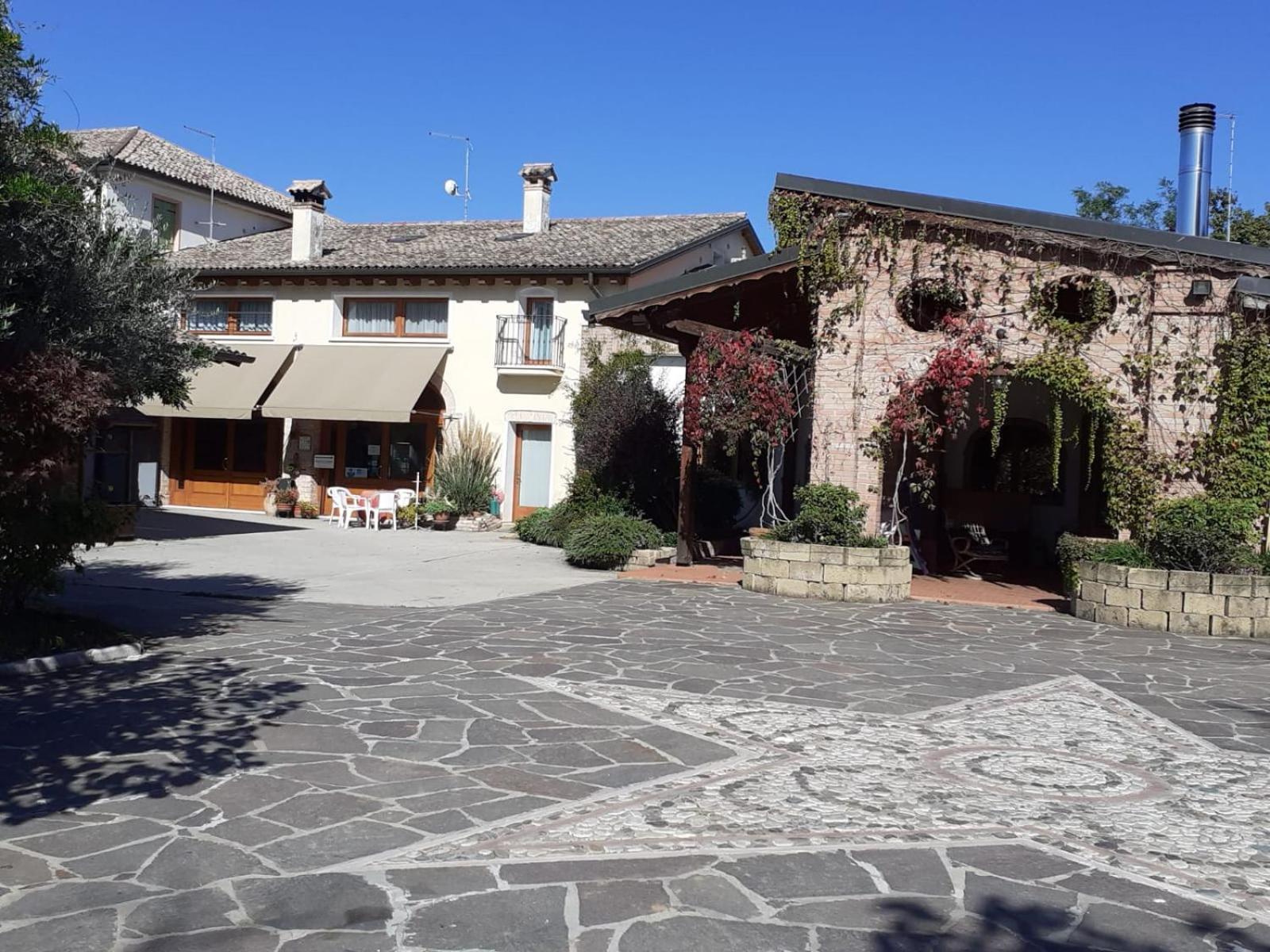 Agriturismo Melo In Fiore Con Camere E Colazioni Nella Zona Del Prosecco Docg Asolo Maser Exterior photo
